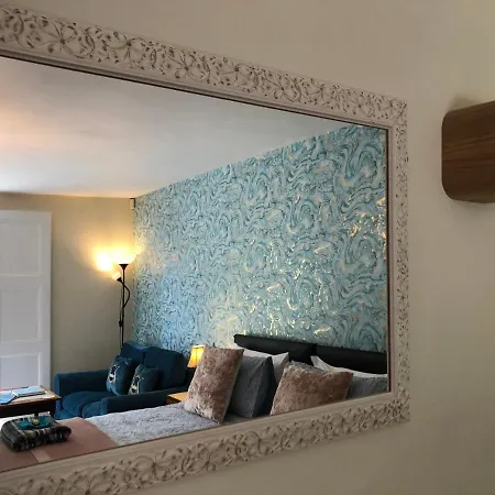 Little Treasure With Up To 25 Percent Off Ferry Apartment Shanklin Exterior photo