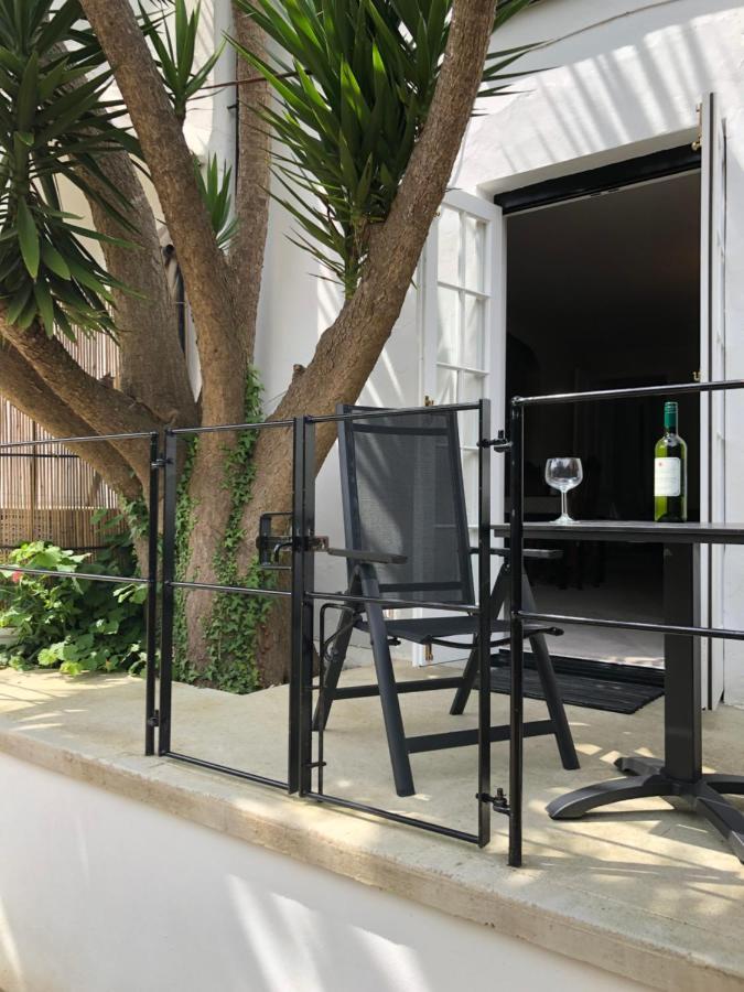 Little Treasure With Up To 25 Percent Off Ferry Apartment